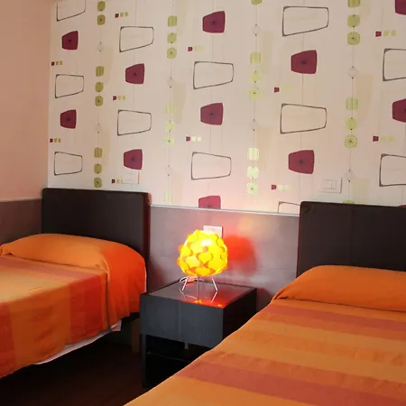 Civico 16 Pensión Nápoles